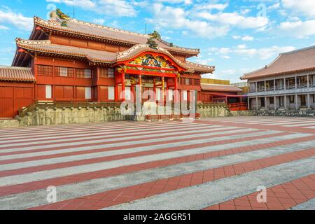 Okinawa, in Giappone storico castello di Shuri. Foto Stock