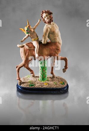 Dipinto la versione a colori del centauro con Eros sul suo dorso un 1° - 2° annuncio scultura romana in marmo. La tradizione vuole che un centauro di essere un mostruoso metà Foto Stock