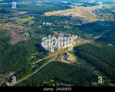 Vista aerea di un multi-storey quartiere residenziale Foto Stock
