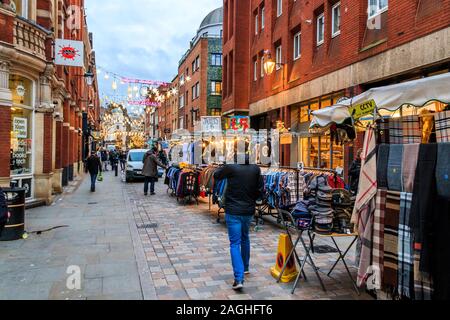 Strada del mercato di Earlham Street, Covent Garden di Londra, Regno Unito Foto Stock