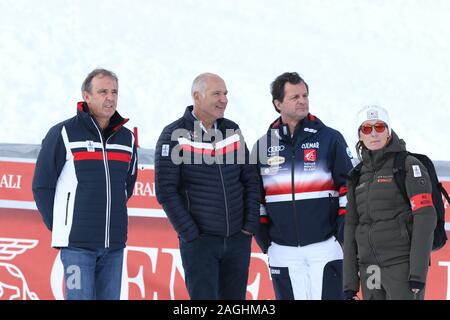 Courchevel, Francia - Francese Ski Federation alla fine delle donne slalom gigante caso valido per l'Audi FIS Coppa del Mondo di sci alpino 2019/20 Foto Stock