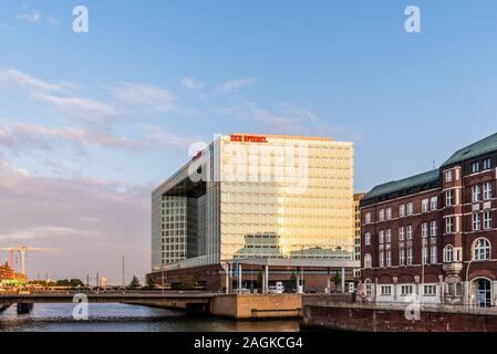 Amburgo, Germania - 3 Agosto 2019: Der Spiegel headqurter ad Amburgo. Si tratta di un settimanale tedesco news magazine Foto Stock