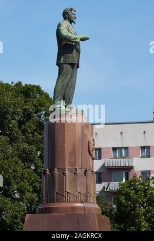 Statua von Revolutionsführer Mikhail Ivanovich Kalinin, Kalinin-Platz, ehemaliges Königsberg, l'oblast di Kaliningrad, Russland Foto Stock