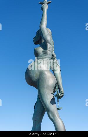 Il Verity statua sul molo, Ilfracombe, Devon, Inghilterra, Regno Unito Foto Stock