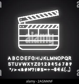 Clapperboard luce al neon icona. Codice di tempo di ardesia. Segno incandescente con alfabeto, numeri e simboli. Vettore illustrazione isolato Illustrazione Vettoriale