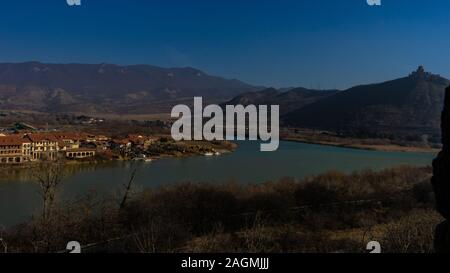 Vista del monastero Djvari sulla cima della collina più antica capitale della Georgia, Mtskheta Foto Stock