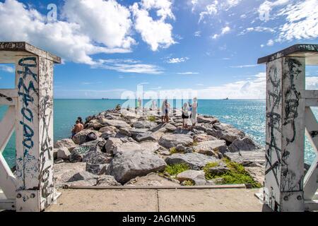 Scene dal lungomare della città di Fortaleza, capitale dello stato di Ceara, nel nord-est del Brasile Foto Stock