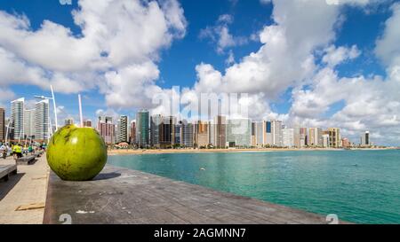 Scene dal lungomare della città di Fortaleza, capitale dello stato di Ceara, nel nord-est del Brasile Foto Stock