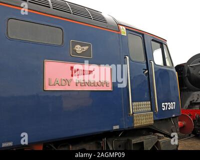 Thunderbirds, Lady Penelope Engine, International Rescue, Ir, Engine 57307, Classe 57, A Crewe, Cheshire, Inghilterra, Uk - Cable Thieves Foto Stock