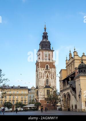 La bella architettura e interior della Saint Mary's basilica nella piazza centrale di Cracovia, in Polonia. Foto Stock