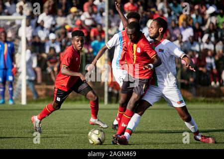 Kampala, Uganda. 19 dic 2019. Anukani luminoso (14, Uganda). Uganda v Eritrea, finale, Senior CECAFA Challenge Cup 2019. Star volte Stadium a Lugogo. Uganda andare a vincere 3-0, e rivendicazione il loro XV CECAFA title (ma solo la seconda dove lo hanno fatto senza perdere i giochi del torneo). Credito: XtraTimeSports (Darren McKinstry) / Alamy. Foto Stock