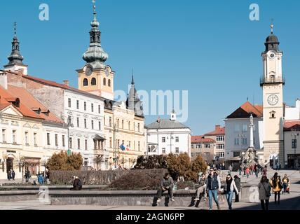 Banska Bystrica, Slovacchia - 1 Marzo 2019: piazza principale della Rivolta Nazionale Slovacca di Banska Bystrica, Slovacchia centrale, Europa. Foto Stock