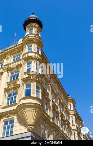 La torretta su un angolo della costruzione, Piazza della Libertà, Brno, Repubblica Ceca, Europa Foto Stock