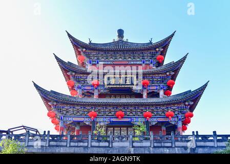 Architettura Cinese Della Torre Di Wuhua Nella CittA' Vecchia Di Dali Foto Stock