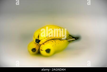 Interpretazione artistica del negozio hanno comprato mazzetto di banane. Foto Stock