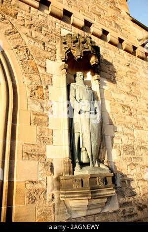 Statua di bronzo di William Wallace nel castello di Edimburgo in Scozia Foto Stock