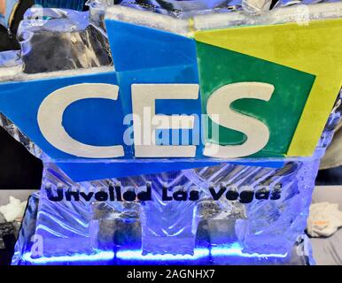 Sculture di ghiaccio con il logo del CES svelato vetrina speciale evento tenutosi al CES, il Consumer Electronics Show di Las Vegas, Nevada, STATI UNITI D'AMERICA Foto Stock