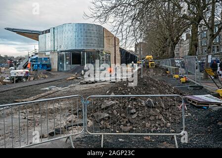 Il piedistallo in costruzione durante la riqualificazione di Edinburgh Academicals Rugby Club terreno in Stockbridge, Edimburgo, Scozia, Regno Unito. Foto Stock