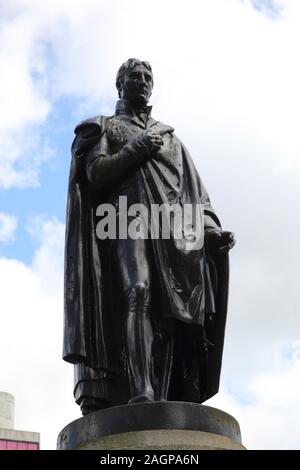 Glasgow Scozia George Square statua del tenente generale Sir John Moore 1761-1801 concittadini hanno eretto questo monumento 1819 Foto Stock