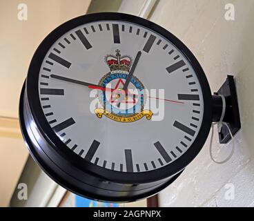 Proteggere e sopravvivere orologio, Hack verde Bunker nucleari, Nantwich, Cheshire, Inghilterra, Regno Unito Foto Stock