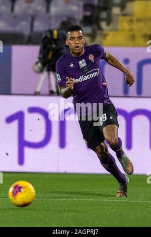 Dalbert Henrique Chagas Estevao (Fiorentina) durante l'italiano 'Serie A' match tra Fiorentina 1-4 Roma a Artemio Franchi Stadium il 20 dicembre 2019 a Firenze, Italia. Credito: Maurizio Borsari/AFLO/Alamy Live News Foto Stock