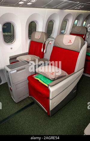 Il viaggio in aereo, Ethiopian Airlines Boeing 787 Dreamliner, Cloud 9 Business Class I sedili della cabina Foto Stock