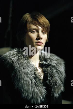 BRYCE Dallas Howard in MANDERLAY (2005), diretto da Lars von Trier. Copyright: solo uso editoriale. No merchandising o copertine di libri. Questa è una distribuita pubblicamente handout. I diritti di accesso soltanto, senza licenza di copyright fornite. Solo per essere riprodotto in concomitanza con la promozione di questo film. Credito: ZENTROPA ENTERTAINMENTS / Album Foto Stock