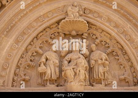 Puerta del norte o de San Jerónimo,1559, detalle, estilo plateresco, Catedral de Santa María de Calahorra Calahorra, La Rioja , Spagna, Europa. Foto Stock