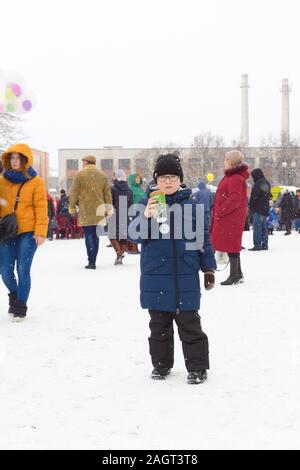 Borisov, Bielorussia - 18 Febbraio 2018: Celebrazione delle antiche feste pagane pancake settimana nella moderna Bielorussia Foto Stock