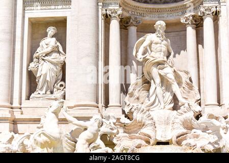 Mare greco Dio Oceanus con Triton ed il cavalluccio a Fontana di Trevi Foto Stock