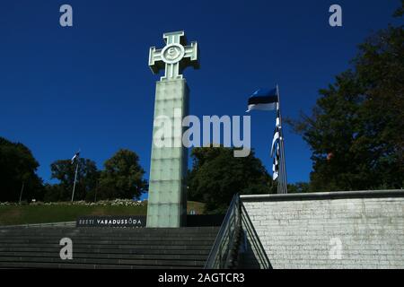 La guerra di indipendenza, la Colonna della Vittoria memorial a Tallinn in Estonia. Una delle attrazioni per i turisti. Foto Stock