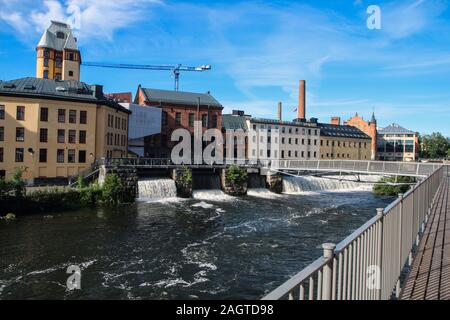 Il centro della città di Norrköpping in Svezia con la sua interessante combinazione di moderno e architettura storica. Foto Stock