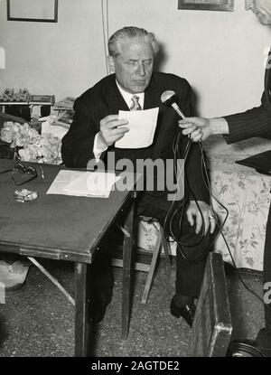 Del Presidente della Repubblica italiana Giovanni Gronchi, Italia degli anni cinquanta Foto Stock