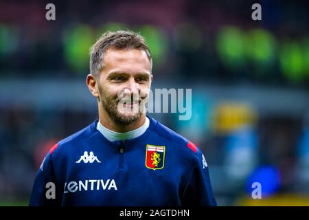 Milano, Italia. Xxi Dec, 2019. Domenico criscito (Genova cfc) durante Inter vs Genova, italiano di calcio di Serie A del campionato Gli uomini in Milano, Italia, Dicembre 21 2019 Credit: Indipendente Photo Agency Srl/Alamy Live News Foto Stock