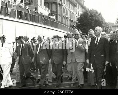 Politico italiano Urbano Cioccetti, Sindaco di Roma, alla cerimonia di inaugurazione del sottovia Flaminio, Roma, Italia degli anni sessanta Foto Stock