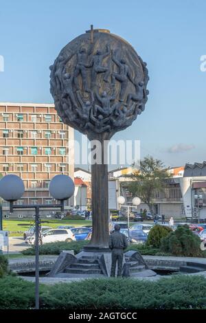 Un monumento "Uspenje' , Kragujevac, Serbia Foto Stock