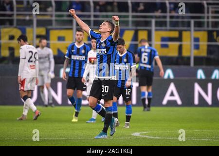 Milano, Italia. Xxi Dec, 2019. Sebastiano Esposito di FC Internazionale durante la Serie A match tra Inter e Milan e Genoa allo stadio San Siro di Milano, Italia il 21 dicembre 2019. Foto di Mattia Ozbot. Solo uso editoriale, è richiesta una licenza per uso commerciale. Nessun uso in scommesse, giochi o un singolo giocatore/club/league pubblicazioni. Credit: UK Sports Pics Ltd/Alamy Live News Foto Stock