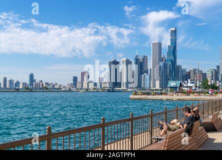 La skyline di Chicago dal Navy Pier, Chicago, Illinois, Stati Uniti d'America. Foto Stock