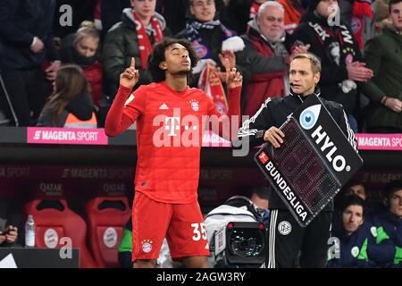 Monaco di Baviera, Germania. Xxi Dec, 2019. Joshua ZIRKZEE (FC Bayern Monaco di Baviera) prega per una sostituzione, l'azione. Soccer 1.Bundesliga, XVII Giornata giornata17, FC Bayern Monaco di Baviera (M) - VFL Wolfsburg 2-0, (WOB), il 21 dicembre 2019 in Muenchen ALLIANZARENA, DFL REGOLAMENTI VIETANO QUALSIASI USO DI FOTOGRAFIE come sequenze di immagini e/o quasi-VIDEO. | Utilizzo di credito in tutto il mondo: dpa picture alliance/Alamy Live News Foto Stock