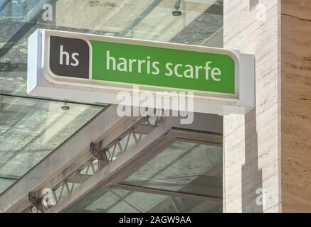 Vista di Harris Scarfe department store accedi Rundle Mall, Adelaide, Australia. Foto Stock