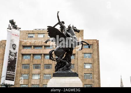 Il Pegasus statua che si trova nella parte anteriore del Palacio de Bellas Artes, un importante centro culturale a Città del Messico. Foto Stock