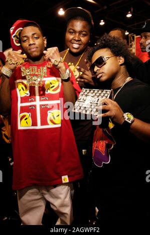 (L-R) Rapper Soulja Boy, cantante Sean Kingston e valutazione al Magic fashion show presso il Centro Congressi di Las Vegas. Foto Stock