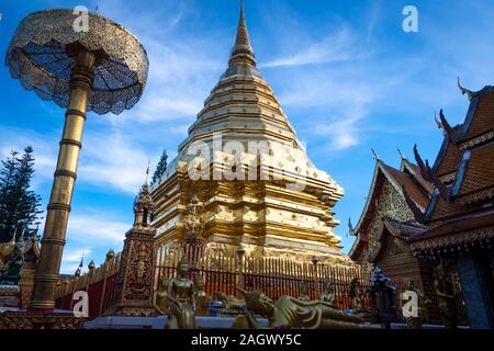 Wat Phrathat Doi Suthep Temple vicino a Chiang Mai, Thailandia Foto Stock