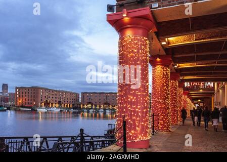 Liverpool Albert Dock complesso luminarie di Natale. Foto Stock