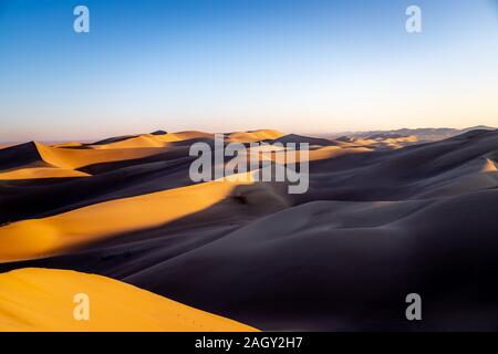 Deserto Varzaneh durante il tramonto Foto Stock