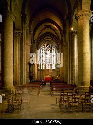 La Francia. Aude. Occitanie. Carcassonne. Basilica di Saint Nazarius e Celso. In stile romanico-gotica. Vista interna. Foto Stock