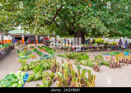 Isola di Tanna, Vanuatu - Luglio 22, 2019: ortaggi nel mercato locale Foto Stock