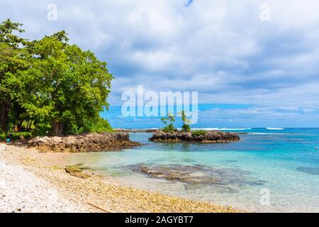 Seascape vista in tempo soleggiato, dell'Isola di Tanna, Vanuatu Foto Stock