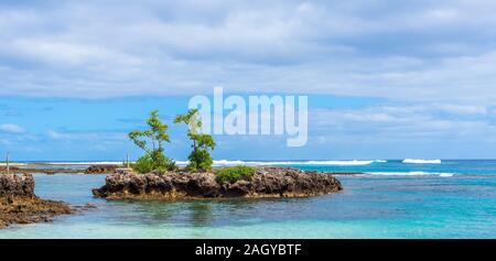 Seascape vista in tempo soleggiato, dell'Isola di Tanna, Vanuatu Foto Stock