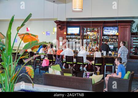 Miami Florida,Biscayne Boulevard,Hilton Miami Downtown,hotel hotel hotel alloggio motel,hall,bar lounge pub,ospiti,visitatori viaggio Foto Stock